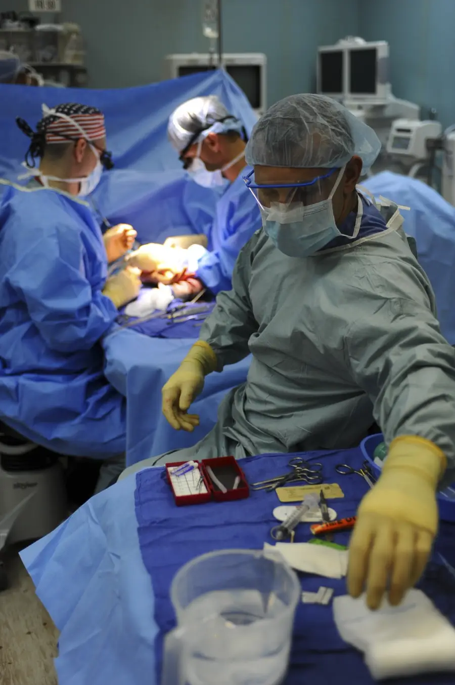 Surgical team performing advanced gastrointestinal surgery at Vasavi Hospitals Bangalore.